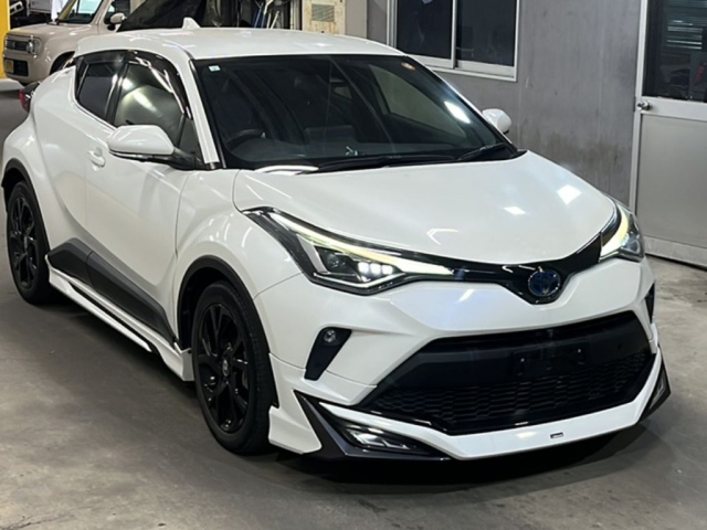 2021 Toyota C-HR Hybrid | G Mode-Nero Safety Plus